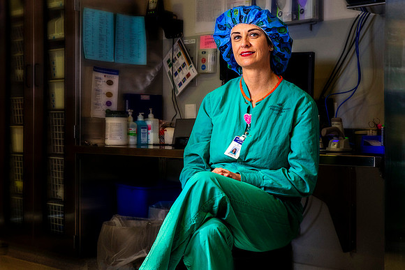 nurse-operating-room-before-surgery-scrubs.jpg